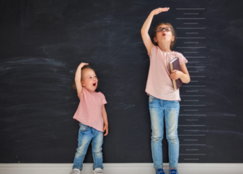 PERTUMbuhan kanak-kanak yang terlalu cepat perlu dipantau kerana ia boleh menjadi tanda masalah hormon.