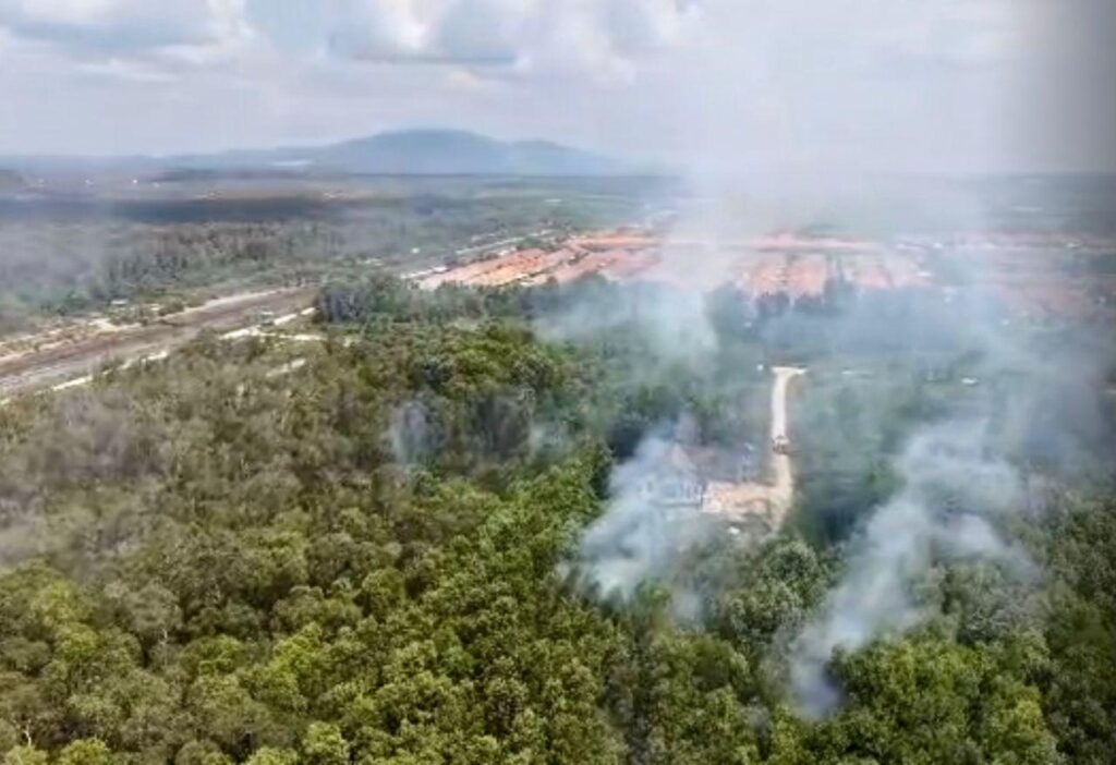 2,000 penduduk menderita bau asap kebakaran belukar