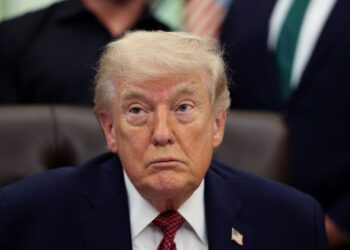 TRUMP memberi amaran kepada Iran supaya jangan memeras ugut AS. - AFP