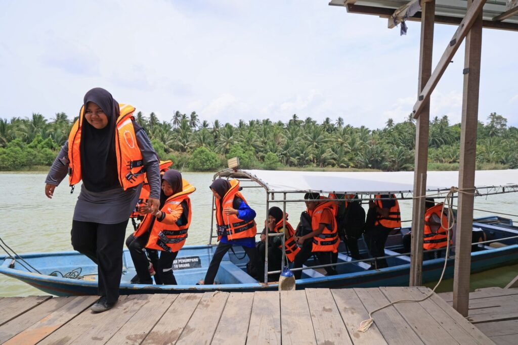 KPM pastikan keselamatan murid, guru guna jalan air terjamin