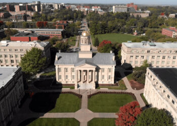 KEJADIAN tembakan berlaku di kampus di University of Iowa awal hari ini. - Universiti Iowa