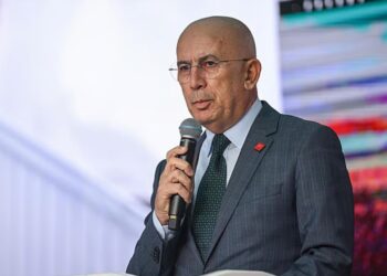 UMIT Erkol ditahan bagi membantu siasatan kes rasuah. - YouTube