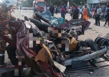 KEJADIAN kemalangan mengakibatkan tiga maut di Kilometer 212, Jalan Johor Bahru-Seremban, Segamat, Johor semalam.