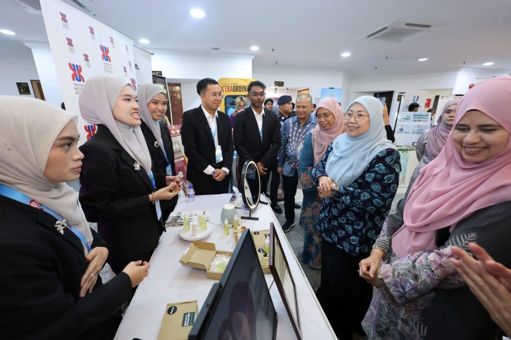 Skim pendaftaran perniagaan percuma untuk warga emas diperkenal