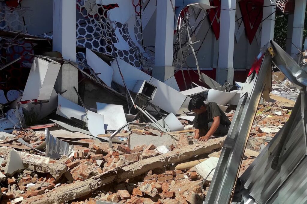 Lapan maut gempa bumi kuat gegar Afghanistan