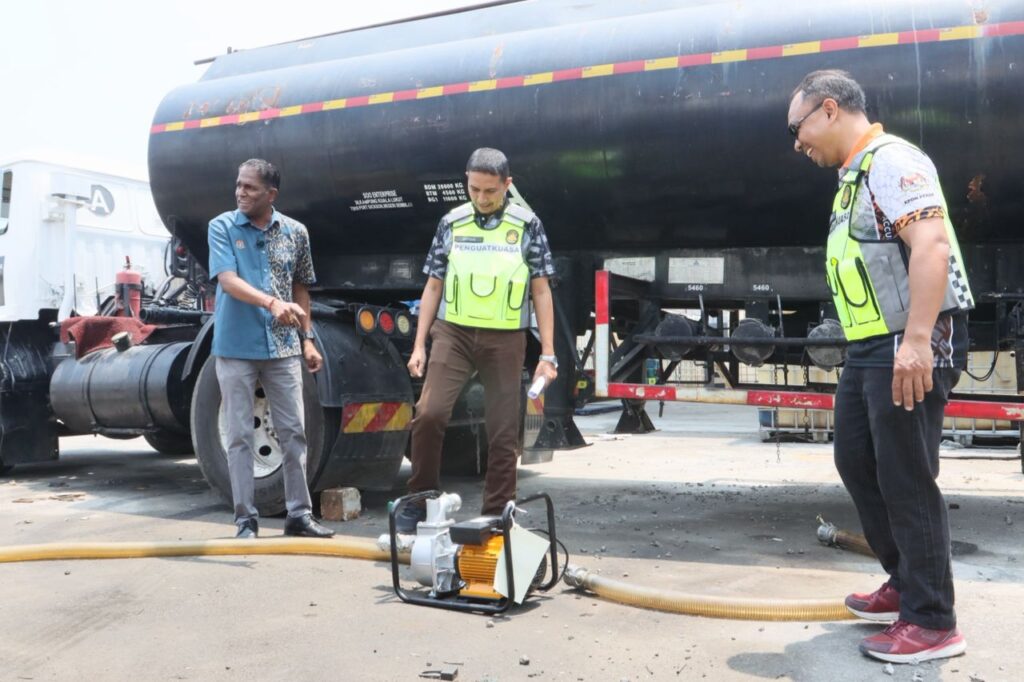 Sindiket seleweng diesel guna lori tangki sebagai stor tumpas lagi