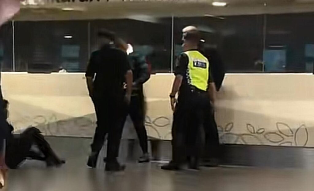 Terlepas penerbangan, warga asing bertindak agresif di KLIA2