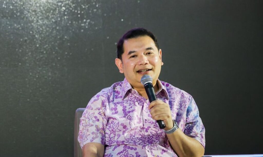Kehadiran Anwar di Pandan isyarat PKR sedia adakan PRK – Rafizi