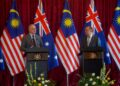 ANWAR Ibrahim dan Anthony Albanese dalam sidang akhbar bersama ketika lawatan rasmi Perdana Menteri Australia ke Malaysia di Kompleks Perdana Putra, Putrajaya hari ini.