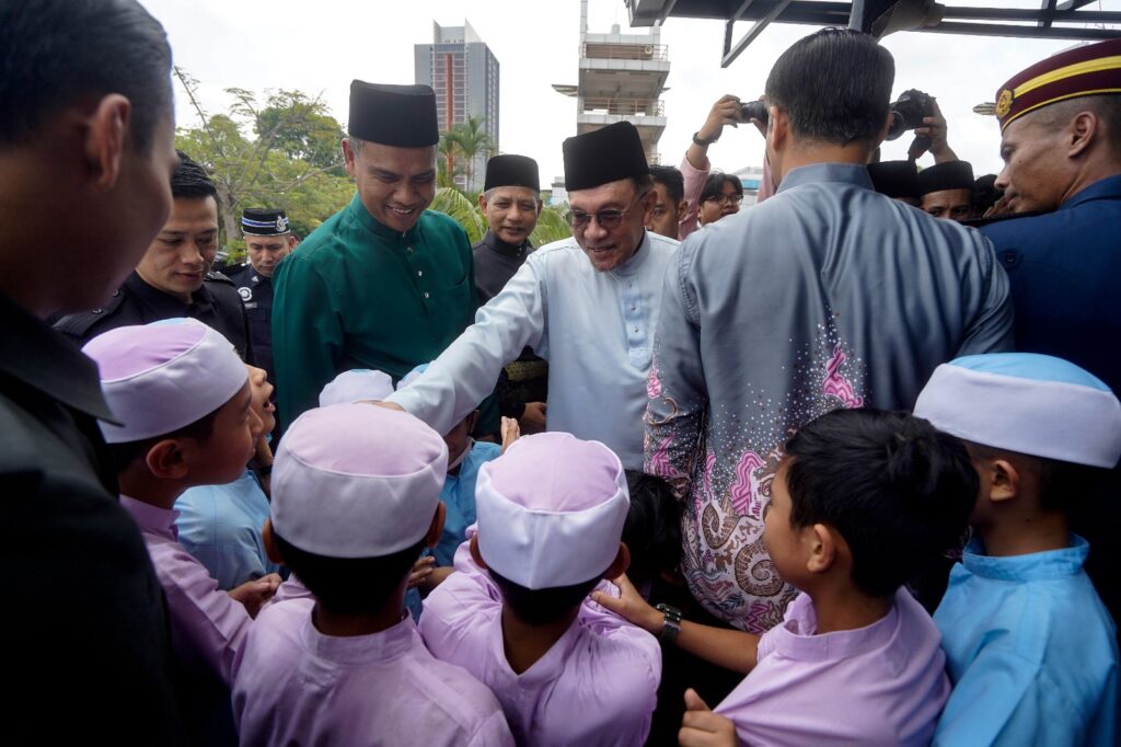 Satu daripada lima kapal tangki negara rosak di Selat Hormuz – PM