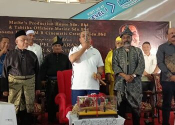MUHAMMAD Sanusi Md Nor sewaktu menghadiri majlis pelancaran poster, teaser dan trailer The Keris, semalam di Sungai Petani.