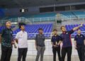 MORDI Bimol (dua dari kiri) bersama Harry Chai Heng Hua (kiri) ketika meninjau keadaan semasa fasiliti serta keperluan teknikal bagi venue penganjuran Sukan SEA 2027 di SPICE Arena, Bayan Lepas, Pulau Pinang hari ini.-UTUSAN/DANIAL SAAD