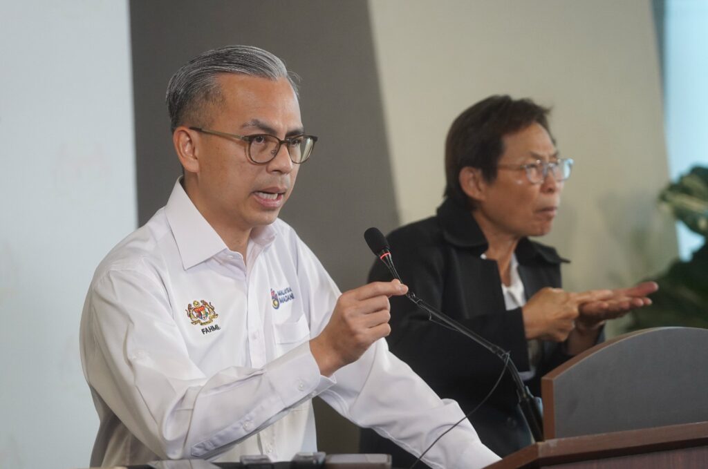 Krisis tenaga: Kerajaan teliti isu gangguan bekalan bahan petrokimia