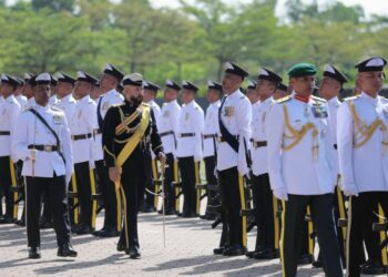 PEMANGKU Sultan Johor, Tunku Mahkota Ismail berkenan hadir menyempurnakan Pembukaan Rasmi Penggal Persidangan Kelima Dewan Negeri Johor yang ke-15 di Kota Iskandar, Johor Bahru hari ini.