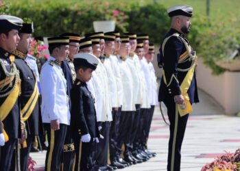 PEMANGKU Sultan Johor, Tunku Mahkota Ismail berkenan hadir menyempurnakan Pembukaan Rasmi Penggal Persidangan Kelima Dewan Negeri Johor yang ke-15 di Kota Iskandar, Johor Bahru hari ini.
