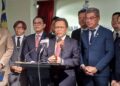 MOHD. Shafie Apdal bercakap dalam sidang akhbar di DUN Sabah, Kota Kinabalu, Sabah.