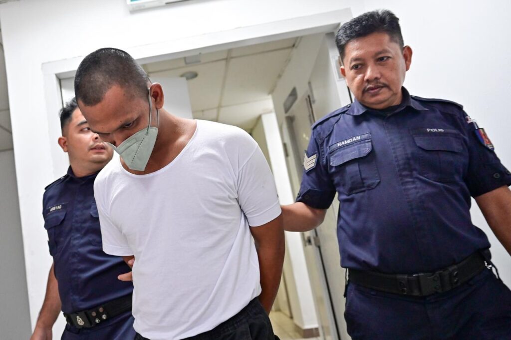 Bapa angkat dipenjara 18 tahun, dua sebatan sebabkan kematian kanak-kanak