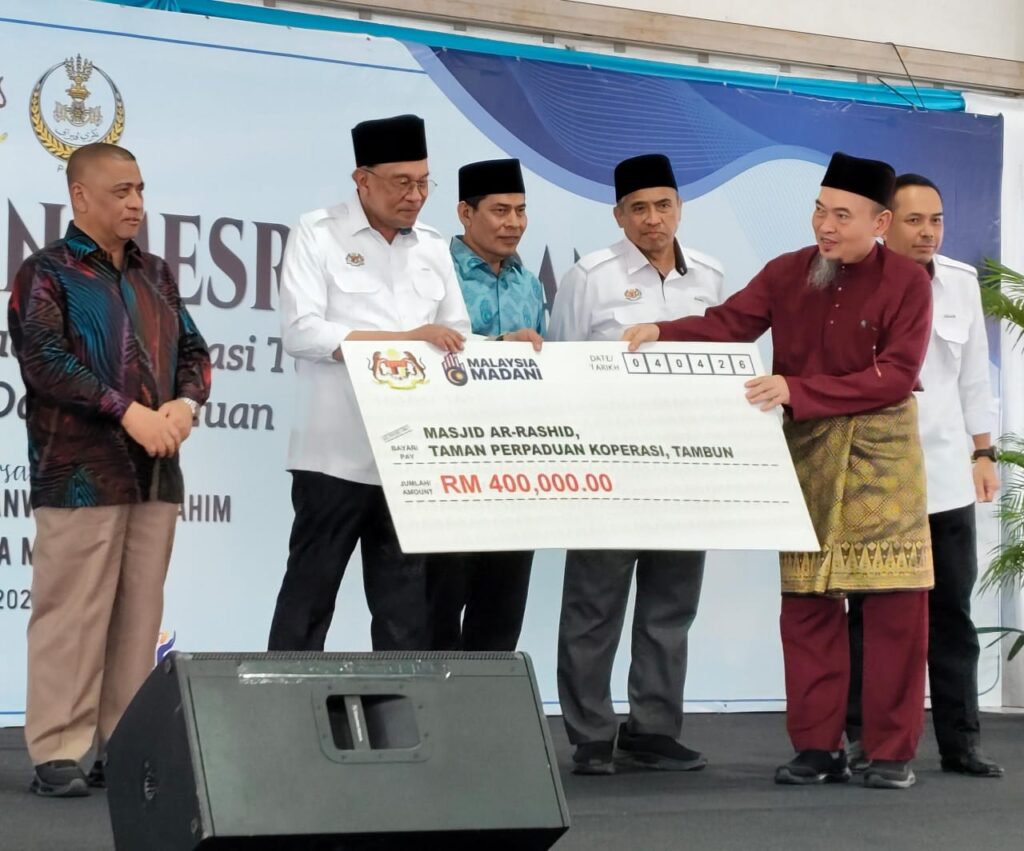 Konflik Asia Barat: Kerajaan tangguh projek besar