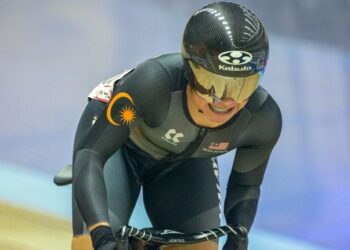 Nurul Izzah Izzati Mohd. Asri mengambil bahagian dalam perlumbaan pecut pada Kejohanan Piala Dunia Trek 2026 di Nilai, baru-baru ini. - UTUSAN/ISKANDAR ISHAK