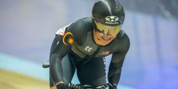 Nurul Izzah Izzati Mohd. Asri mengambil bahagian dalam perlumbaan pecut pada Kejohanan Piala Dunia Trek 2026 di Nilai, baru-baru ini. - UTUSAN/ISKANDAR ISHAK