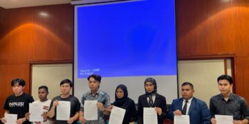 BRENDON Gan (tengah) pada sidang media khas bersama Sekretariat Reformasi Institusi Pendidikan Tinggi( #ReformIPT)