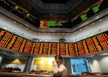 SEKTOR minyak dan gas muncul sebagai antara penerima manfaat utama berikutan peningkatan hasil dalam persekitaran harga komoditi yang tinggi.