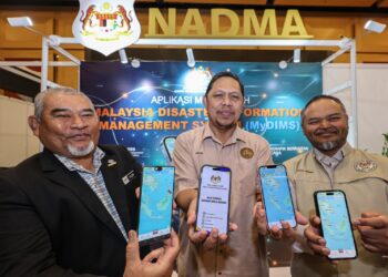 MEOR Ismail Meor Akim berucap pada sidang akhbar selepas pelancaran Aplikasi Sistem Pengurusan Maklumat Bencana Malaysia (MyDIMS) di Pusat Dagangan Dunia (WTCKL) di sini hari ini. - UTUSAN/AMIR KHALID