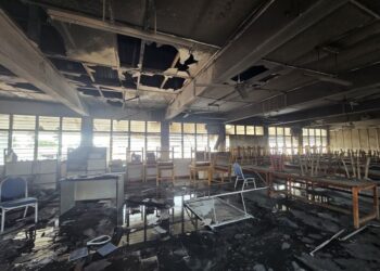KEADAAN bilik seni lukis yang terbakar di Sekolah Jenis Kebangsaan Cina (SJKC) Peir Chih, Jalan Long Yunus, Kota Bharu, Kelantan.