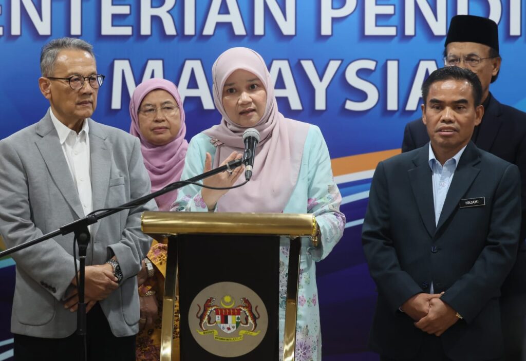 Kerajaan perkenal program mentor-mentee perkasa sastera