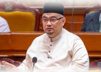 MOHAMED FADZLI HASSAN 