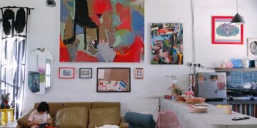 kediaman unik ini menonjolkan keberanian pemiliknya dalam bereksperimen menerusi penggunaan struktur bumbung terdedah atau tanpa siling.