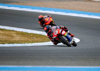 Anak jati Terengganu yang mewakili pasukan AEON Credit-MT Helmets-MSI itu mencatat masa sepusingan 1 minit 45.273 saat (s) pada sesi kelayakan 2 (Q2), hari ini. - IHSAN ZK RACING