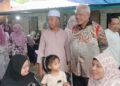 HAMZAH Zainudin pada Majlis Tahlil dan Rumah Terbuka Aidilfitri di Kampung Bukit Bertam, Batu Kurau hari ini. – UTUSAN/WAT KAMAL ABAS