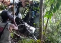 Helikopter Airbus H130 iterhempas selepas berlepas dari kawasan ladang di Melawi, Kalimantan Barat. - Foto Media sosial