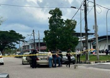 POLIS Johor menahan seorang lelaki dipercayai terlibat dalam kejadian tembakan yang menyebabkan tiga maut di hadapan sebuah kedai makan di Kota Jaya, Kota Tinggi, Johor hari ini.