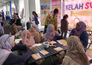 AKTIVITI junk journal di reruai Kelah Suri mengangkat peranan suri rumah dalam memupuk budaya membaca di Kota Baca 2026, Kuala Lumpur.