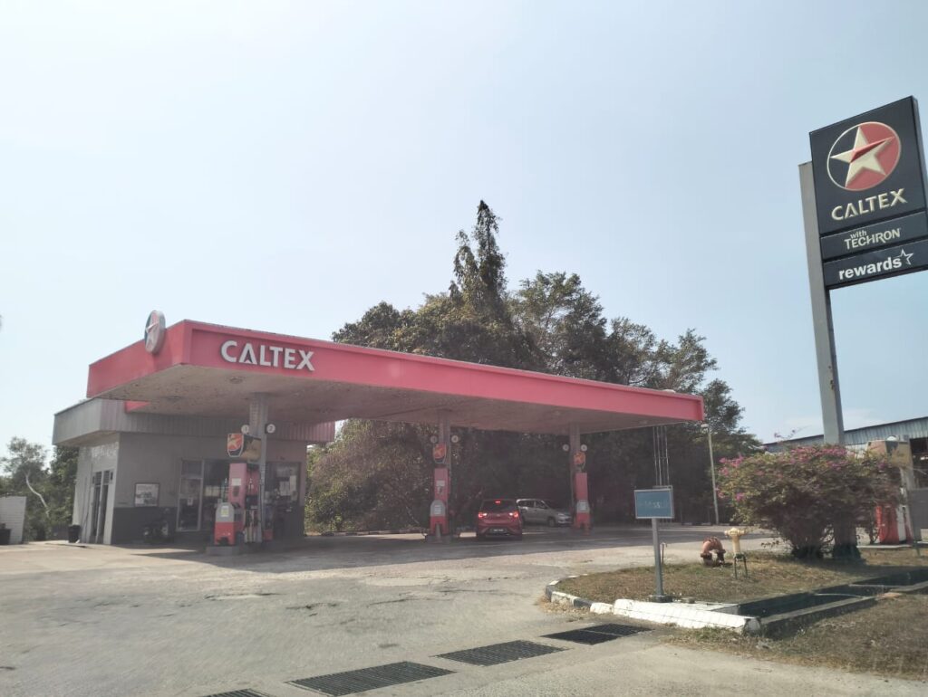 Bekalan terhad RON95 di sempadan Kelantan