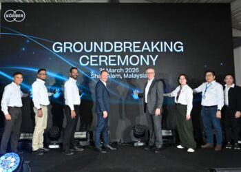 WAKIL syarikat pada majlis pecah tanah kemudahan Koerber Technologies Sdn Bhd bernilai RM95 juta di Shah Alam, semalam.