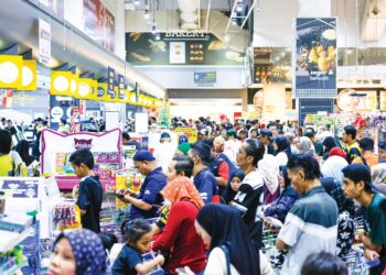 dalam ekonomi dunia yang tidak stabil, disiplin kewangan adalah antara ‘perlindungan’ paling asas yang kita ada. – Gambar hiasan