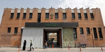 GAMBAR fail bekas penjara Iran di Teheran. - AFP