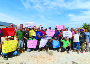 HIMPUNAN aman sekumpulan wakil pesawah dari beberapa negeri mendesak kerajaan menangani isu kenaikan diesel yang meningkatkan kos penanaman padi di Langgar, Alor Setar, Kedah.