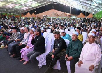 SEBAHAGIAN pengunjung yang hadir pada Ijtimak Antarabangsa Perpaduan Ummah Kali Ke-5 & Himpunan Alam Melayu 2026 di Kompleks Sukan Negeri, Kuala Nerus, Terengganu. -UTUSAN/PUQTRA HAIRRY