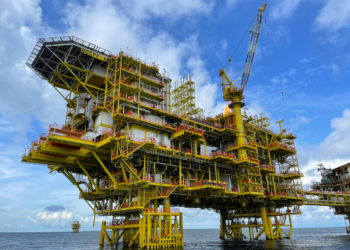 SEGMEN huluan kekal penyumbang terbesar kepada keuntungan Petronas.