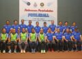 MOHD. Azwan Ramli (empat dari kiri) bersama Ketua Polis Selangor, Datuk Shazali Kahar selepas menjayakan Perlawanan Persahabatan Pickleball di Grand Ralley Pickleball Shah Alam, Selangor, kelmarin.