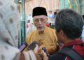 MOHAMAD Shukri Mohamed semasa menjawab soalan  pemberita ketika selepas Majlis Graduasi Tahfiz Yayasan Islam Kelantan Kali Ke-16 Tahun 2025 di Tunjong, Kota Bharu, Kelantan. - UTUSAN/KAMARUL BISMI KAMARUZAMAN