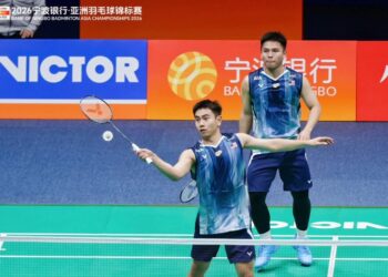 Sze Fei-Izzuddin tewas mengejut kepada beregu kurang ternama, Chaloempon Charoenkita-Warrapol Thongsa-ng pada pusingan pertama Kejohanan Badminton Asia di Ningbo, China, hari ini. - Ihsan BAM