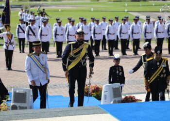 PEMANGKU Sultan Johor, Tunku Mahkota Ismail berkenan hadir menyempurnakan Pembukaan Rasmi Penggal Persidangan Kelima Dewan Negeri Johor yang ke-15 di Kota Iskandar, Johor Bahru hari ini.