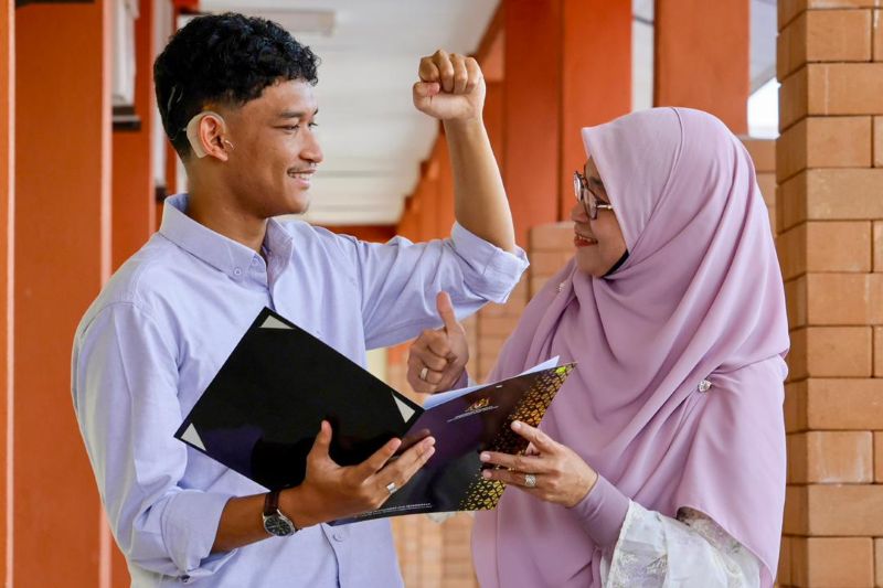 Masalah pendengaran bukan penghalang raih 10A