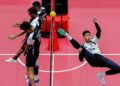 Pasukan Malaysia beraksi ketika menentang pasukan India pada aksi terakhir Kumpulan C acara kuadran pada Kejohanan Piala Dunia Sepak Takraw 2026. Skuad negara yang dibarisi Muhammad Afifuddin Mohd Razali, Muhammad Shahalri Aiman Halim, Muhammad Fetri Mohd Halim, Amirul Zazwan Amir dan Aidil Aiman Azwawi menewaskan skuad India dengan mata 2-1, di Stadium Titiwangsa. -UTUSAN/SHIDDIEQIIN ZON