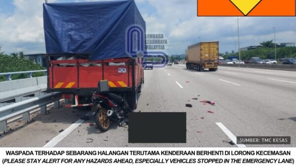 Penunggang maut langgar lori